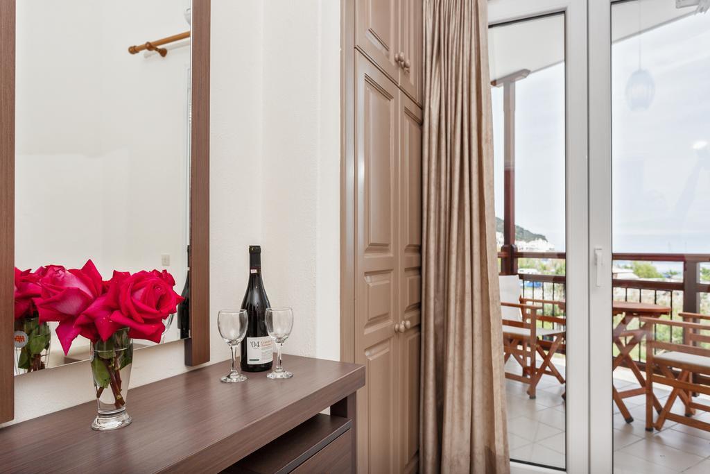 Akti Fine Rooms Skopelos Town Bagian luar foto